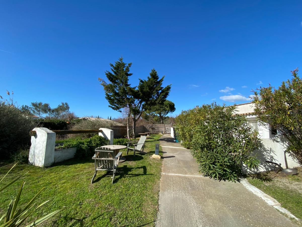 Mas Des Salicornes Hotel Saintes-Maries-de-la-Mer Kültér fotó