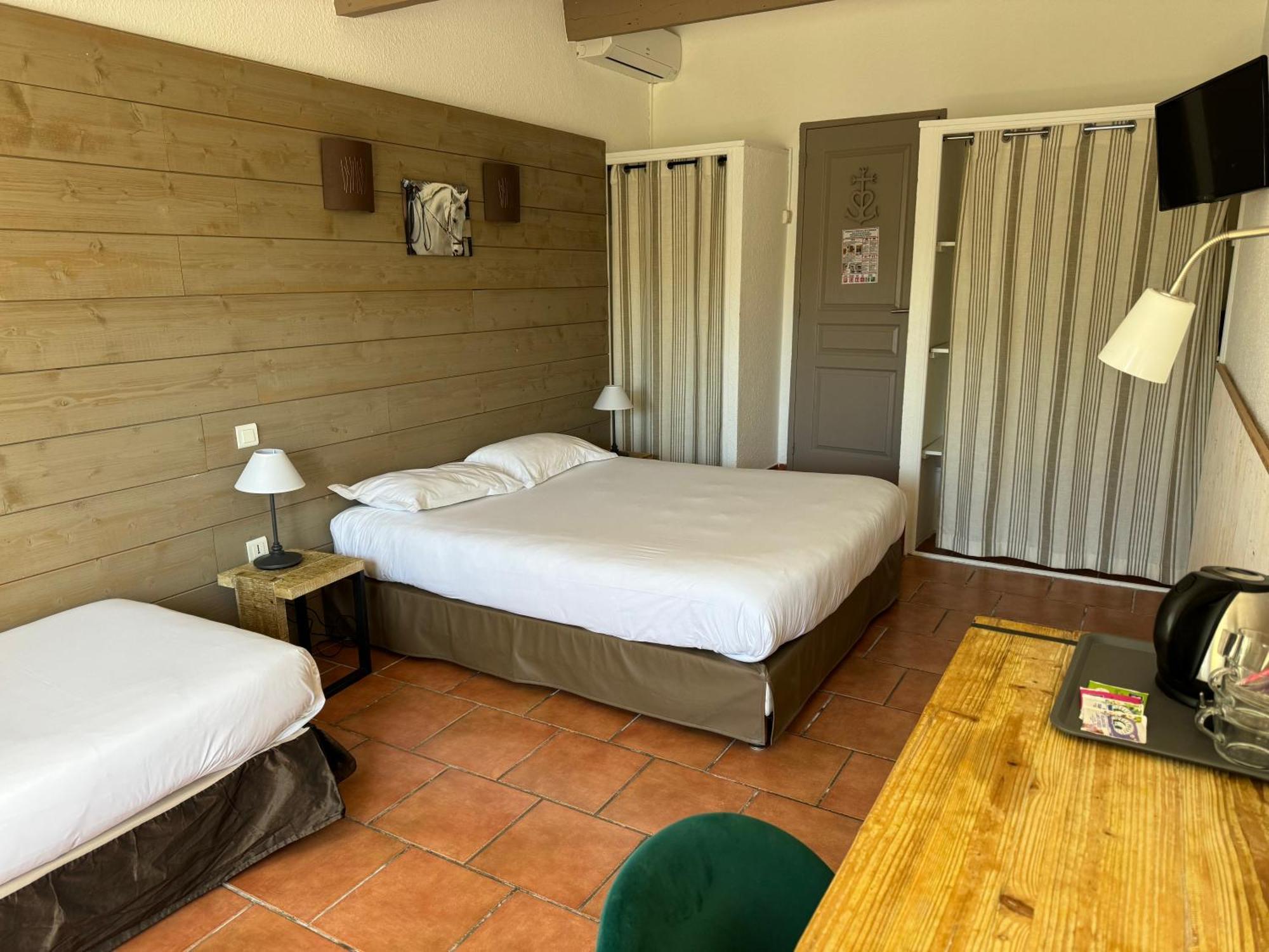 Mas Des Salicornes Hotel Saintes-Maries-de-la-Mer Kültér fotó