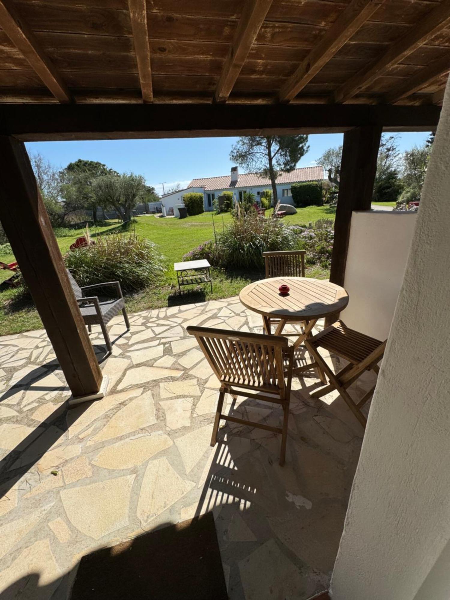 Mas Des Salicornes Hotel Saintes-Maries-de-la-Mer Kültér fotó