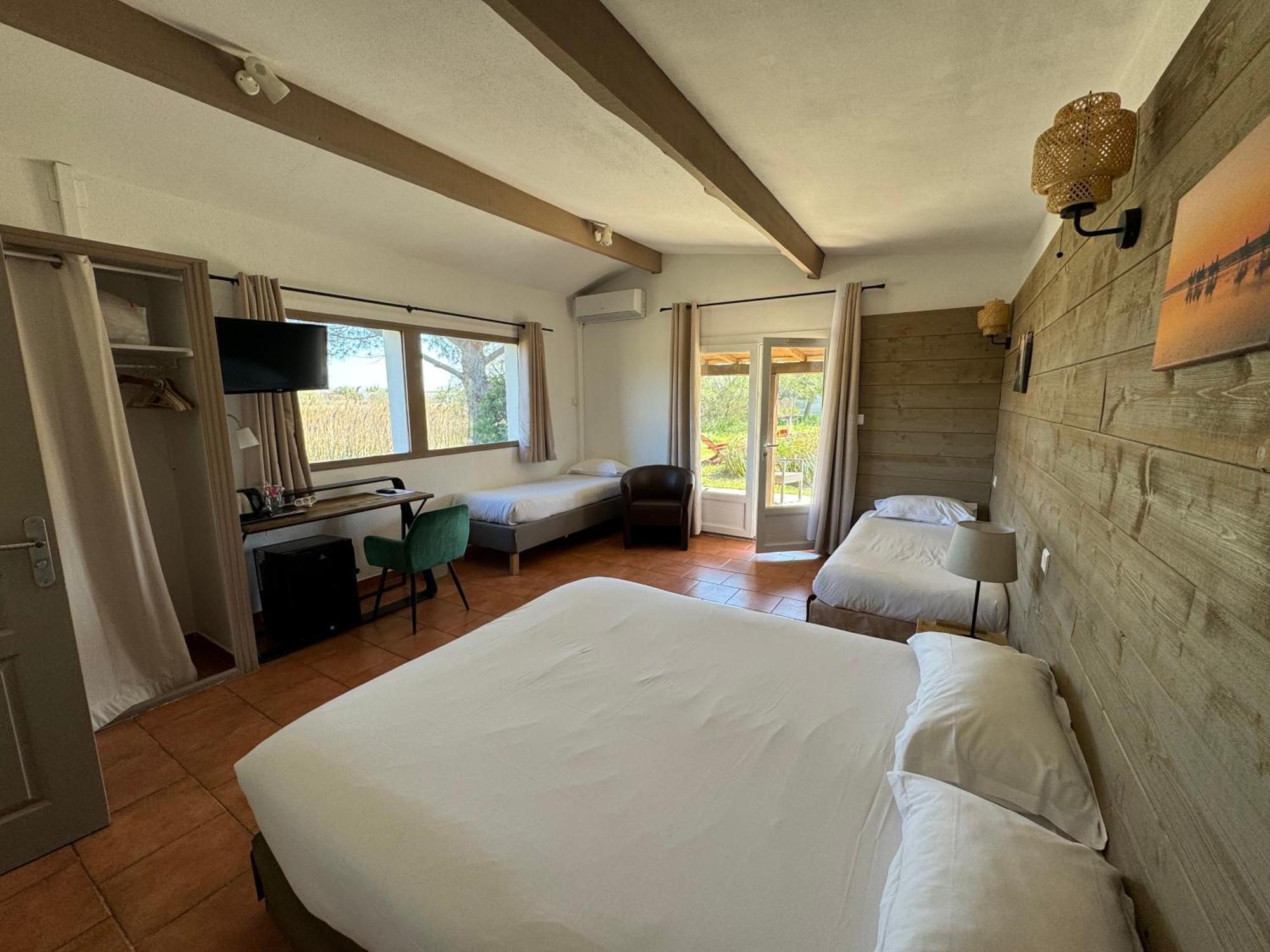Mas Des Salicornes Hotel Saintes-Maries-de-la-Mer Kültér fotó