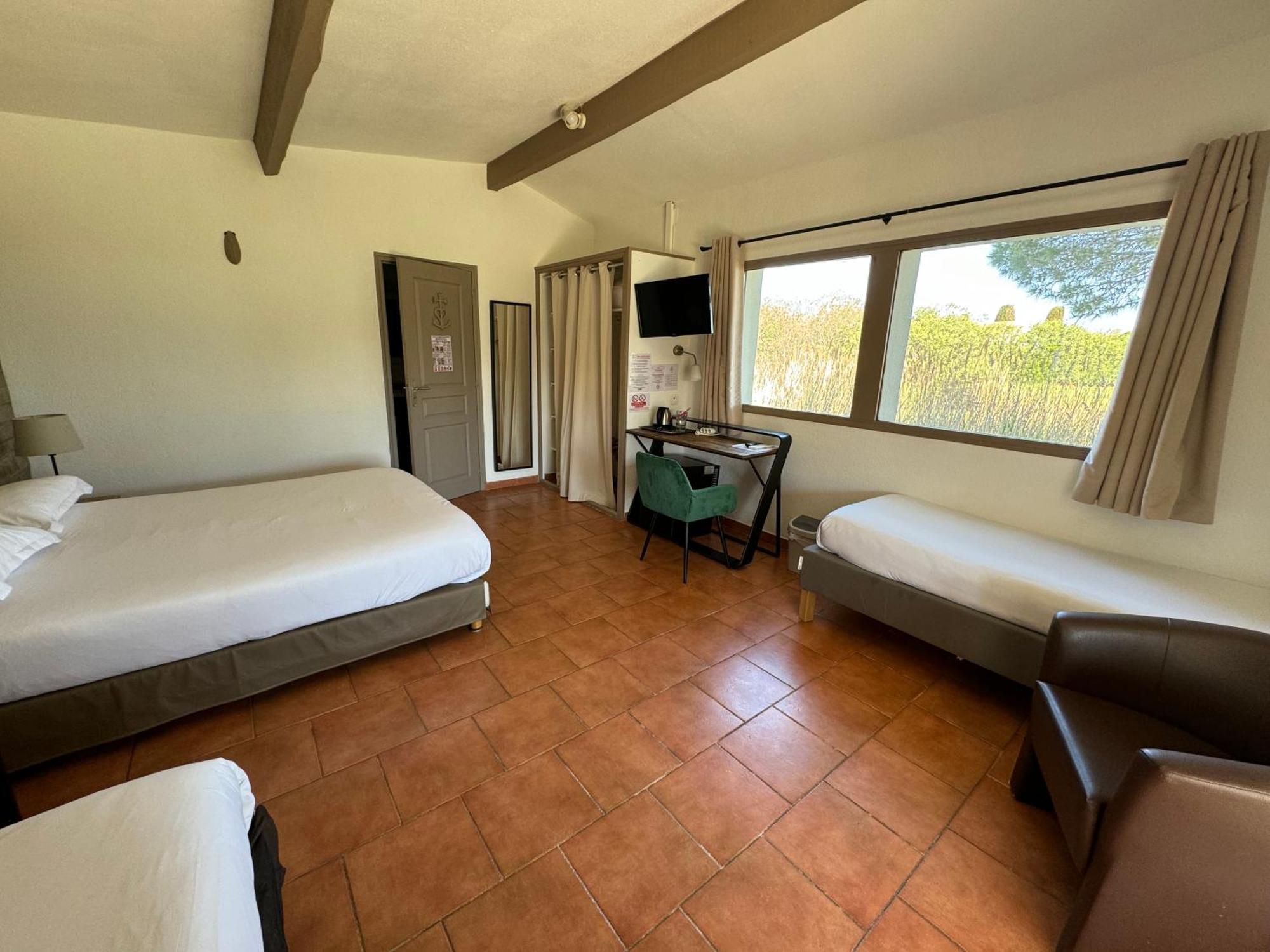Mas Des Salicornes Hotel Saintes-Maries-de-la-Mer Kültér fotó